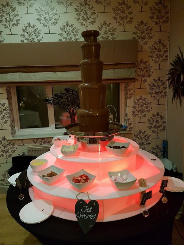 Chocolate Fountain Norwich Clique Out!